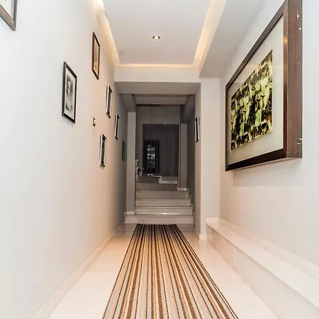Guest house People